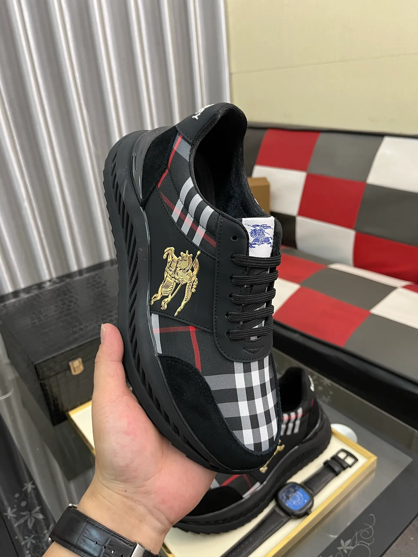 Men's shoes 💰458⌚️⌚️BURBERRY Regular size: 38-44 (casual shoes) Product materials: Selected cowhide upper, soft sheepskin lining; original outsole. 3️⃣ colors available